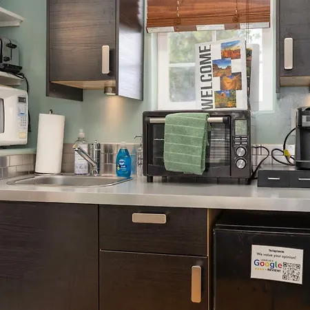 The Flagstone Boutique Inn & Suites-2
